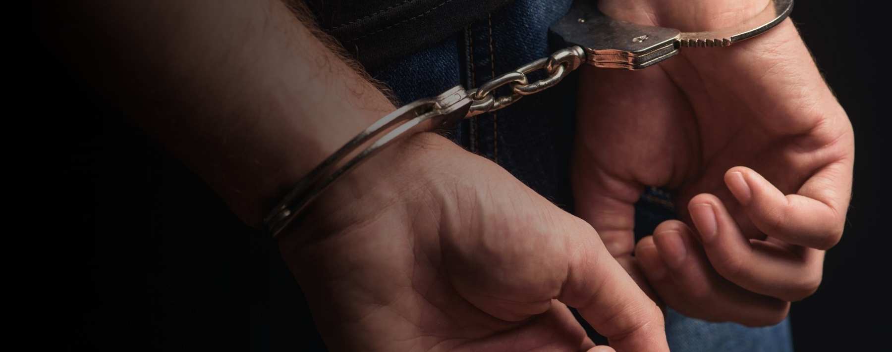 Suspect’s Pre-Existing Injury Didn’t Justify Resisting Handcuffing During Arrest